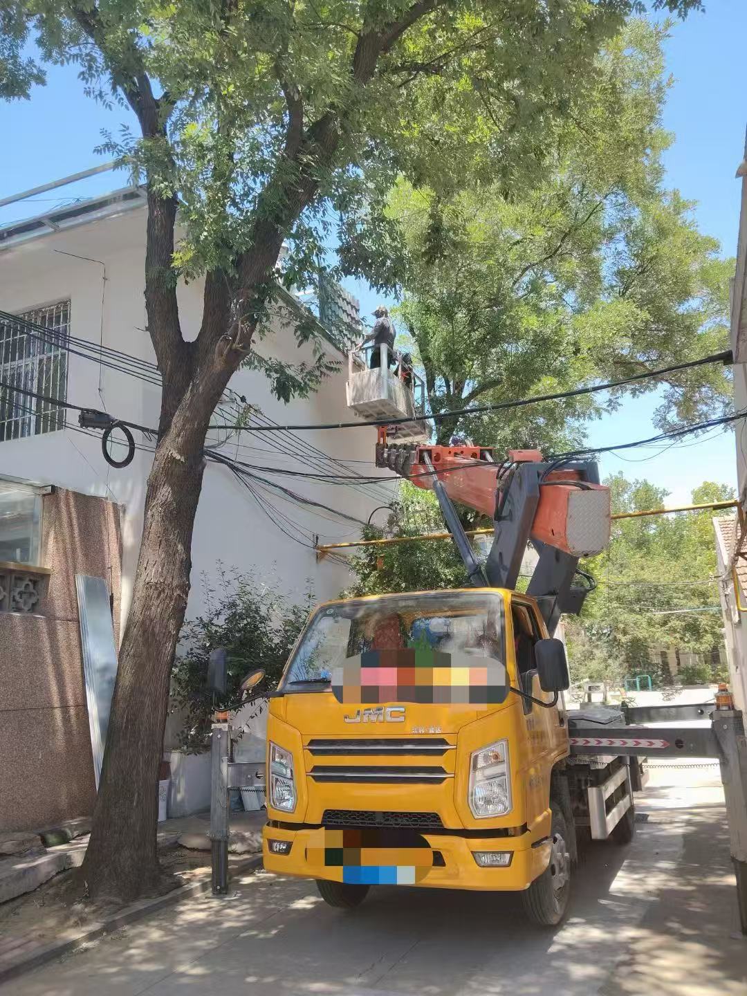 汉阳区高空作业车能吊装重物吗？最大承载多少公斤？